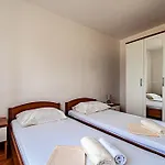 Tri Zala 9237d Apartment