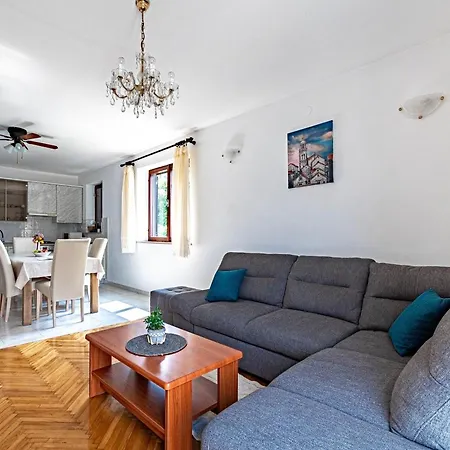 Tri Zala 9237d Apartamento *