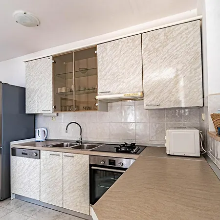 Tri Zala 9237d * Zrnovo